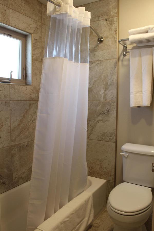 Bell & Main Alamosa Studio Suite-Walking Distance To Downtown Bagian luar foto